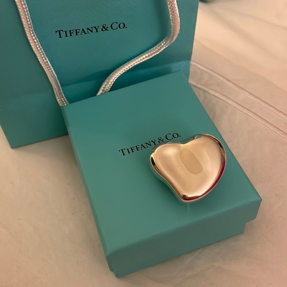 Tiffany & Co. - Picture 1 of 4